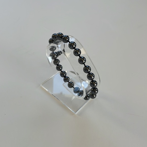 Sandra Borish Hematite Bracelet.. Beaded.. Stretchy Band - Picture 11 of 15